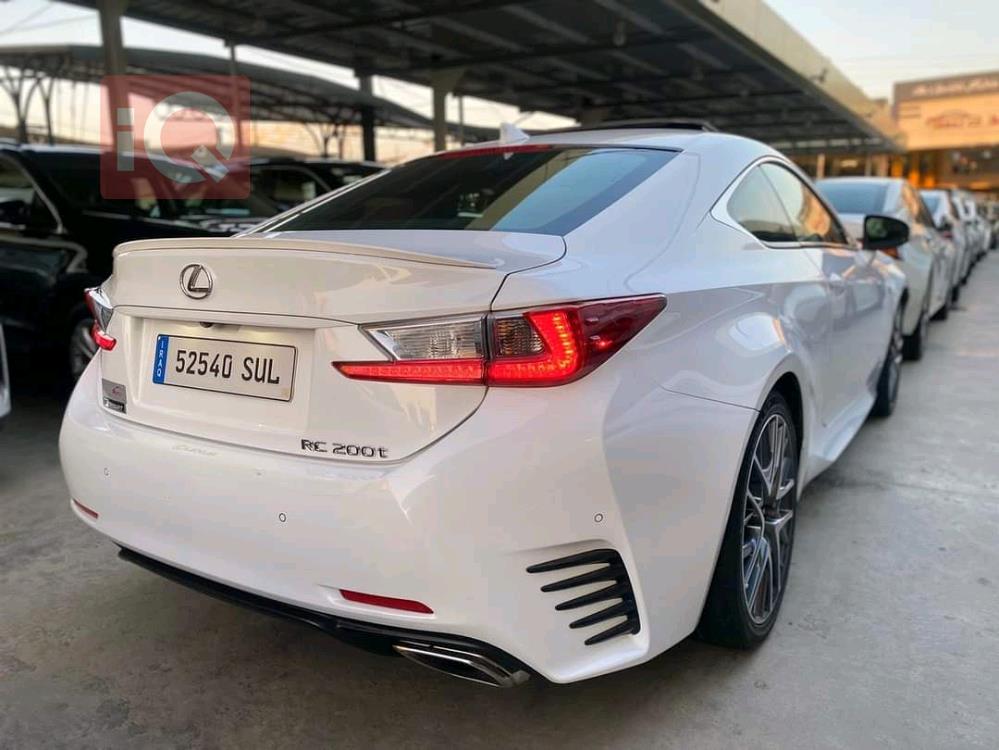 لێکزس RC